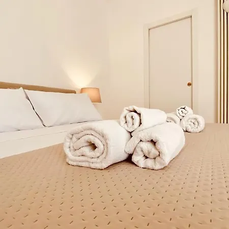 Casa Re Manfredi 12 * Бари