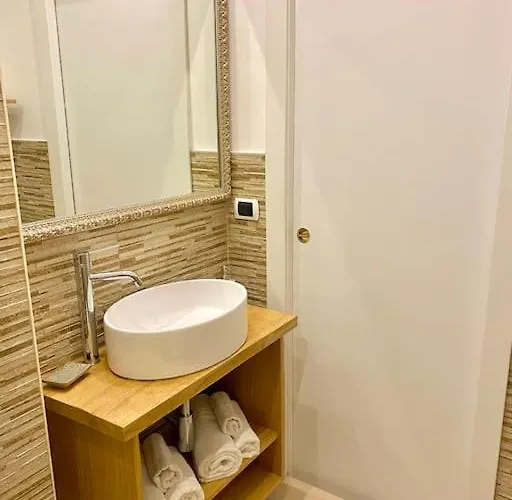 Casa Re Manfredi 12 בארי